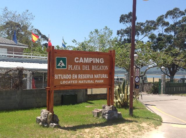 Camping Playa Del Regatón entrada 