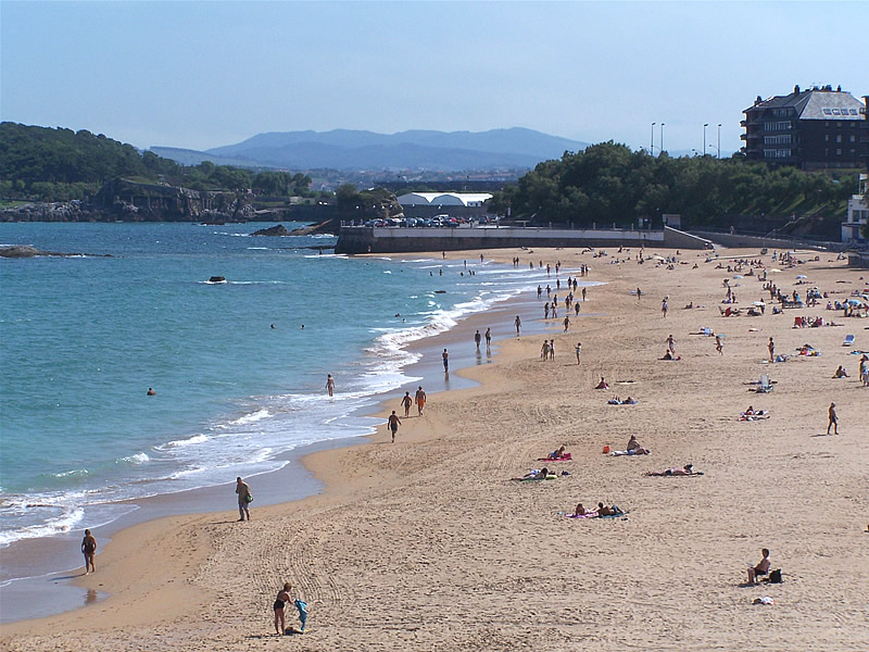 Resultado de imagen de primera Playa de La Concha Santander